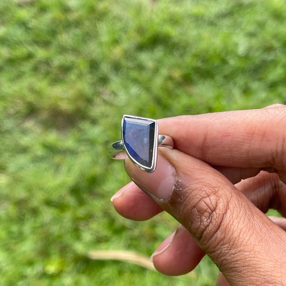 Natural Labordorite Fancy Cut Sterling Silver Ring (Size 8) - Picture 10 of 10